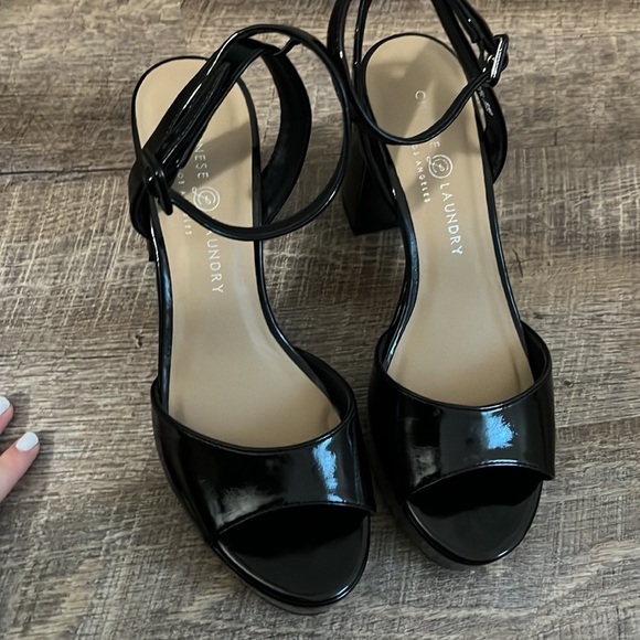 Chinese Landry platform heels - Picture 3 of 4